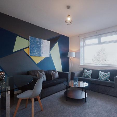 Modern And Vibrantly Designed Apartment Motherwell Luaran gambar