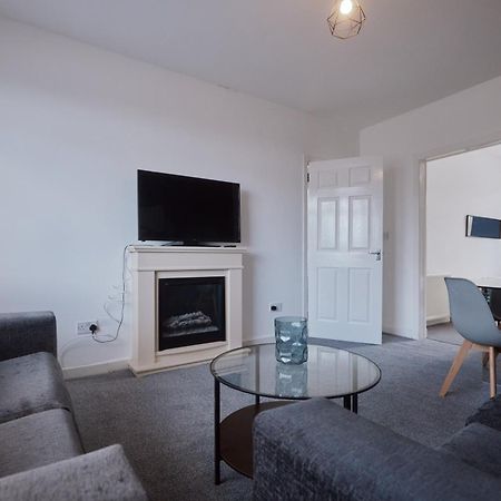 Modern And Vibrantly Designed Apartment Motherwell Luaran gambar