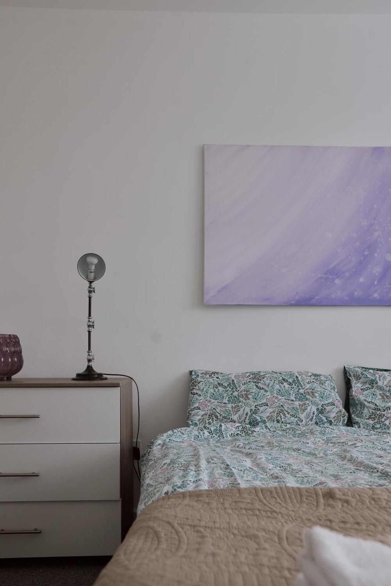 Modern And Vibrantly Designed Apartment Motherwell Luaran gambar